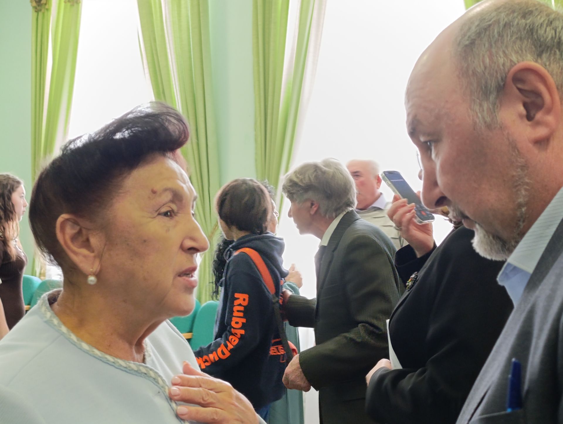 Күңелләр кузгалды, еладык та...