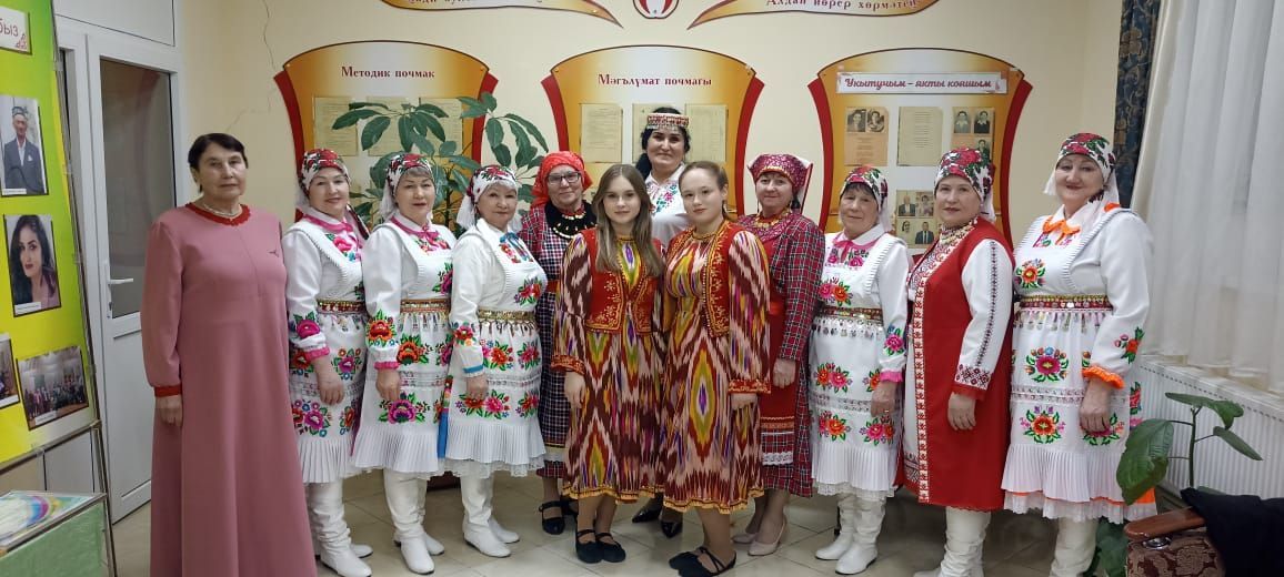 Пөшәңгәрдә Халыклар бердәмлеге елына багышланган концерт узды