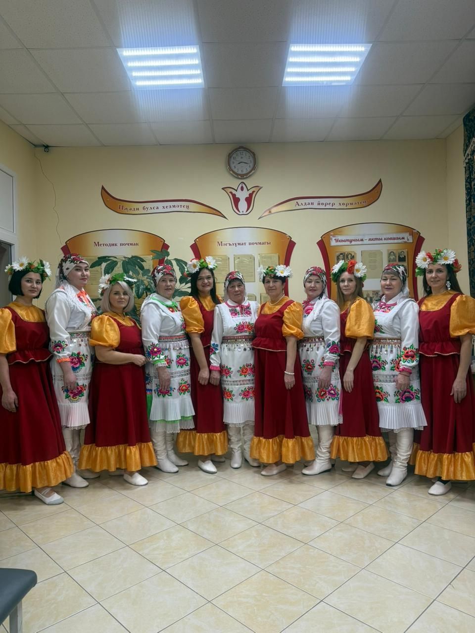 Пөшәңгәрдә Халыклар бердәмлеге елына багышланган концерт узды