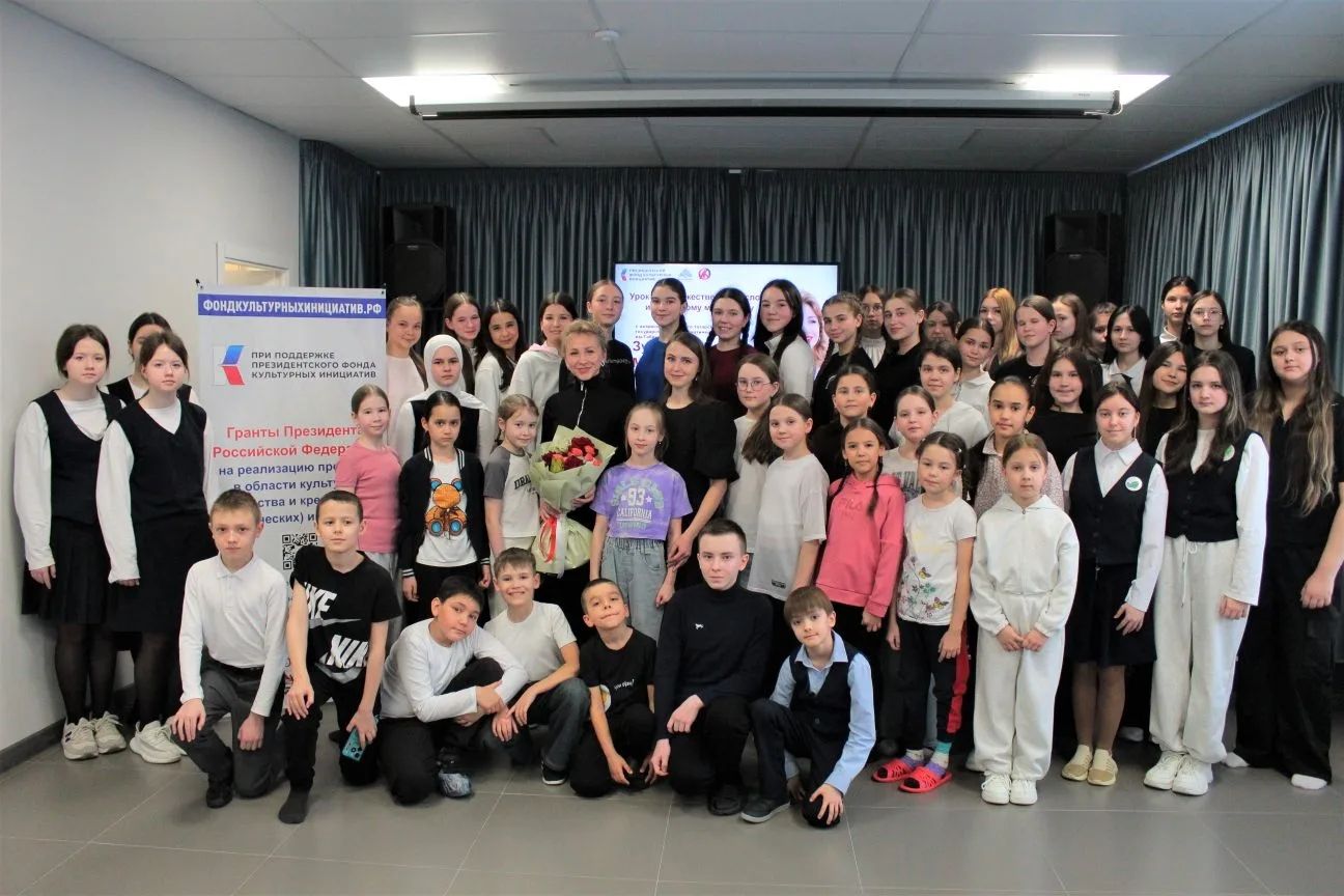 Арчага Әтнә татар дәүләт драма театрының талантлы һәм күренекле актрисасы Зөһрә Мөхәммәтгалиева килде.