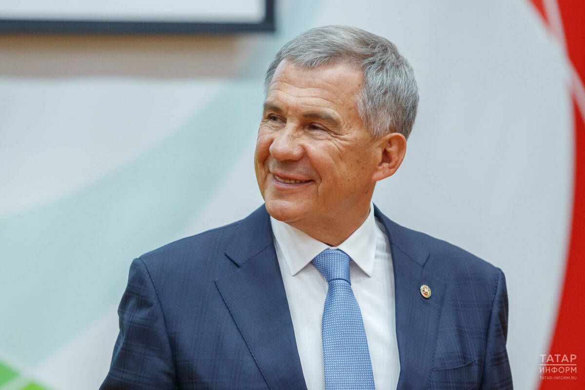 Поздравление Раиса Республики Татарстан Р.Н. Минниханова с праздником Ураза-байрам