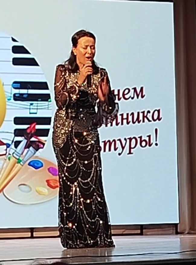 Мәдәният хезмәткәрләренең үзләре өчен бәйрәм оештырылды