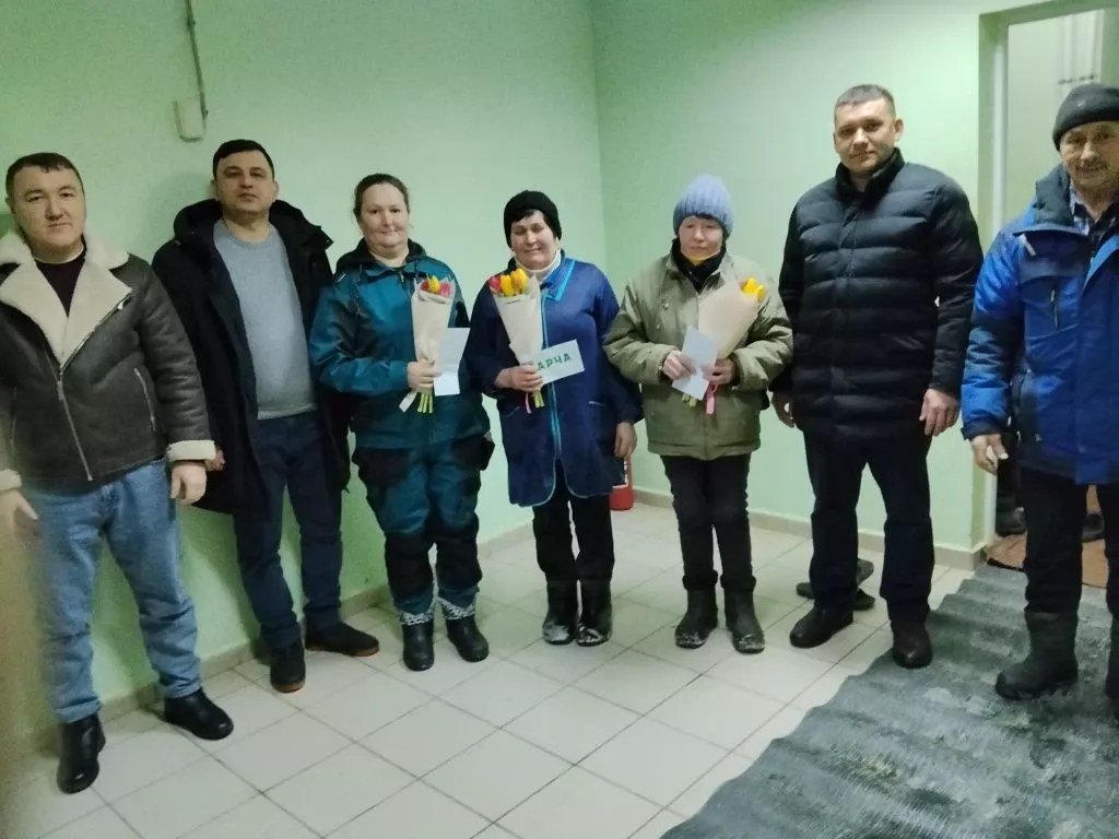 Алдынгы терлекчеләр бүләкләнде