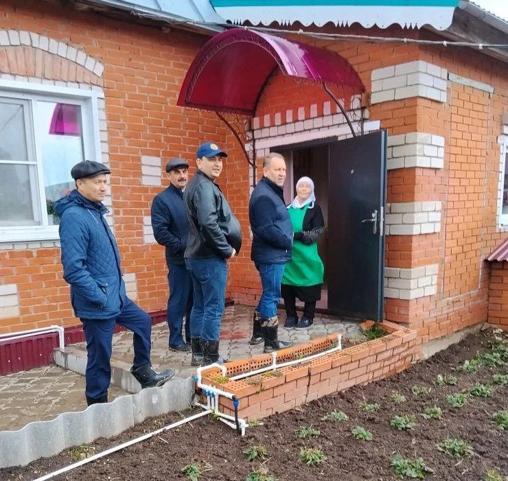Арча районы башлыгы язгы кыр эшләренә әзерлекне  тикшерде