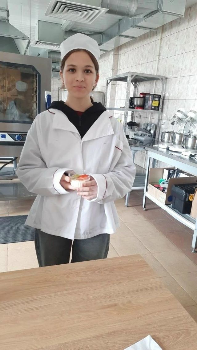 Мәктәп укучылары пешекче һөнәренә имтихан тапшыралар