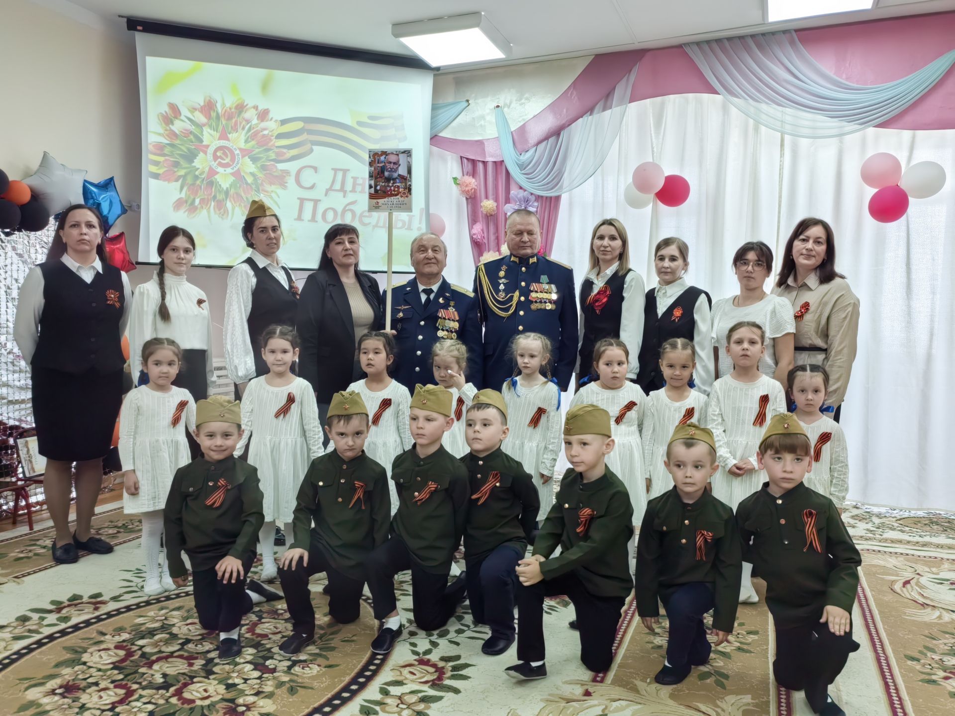 Арчаның тугызынчы балалар бакчасында Бөек Җиңү көненә багышланган бәйрәм узды