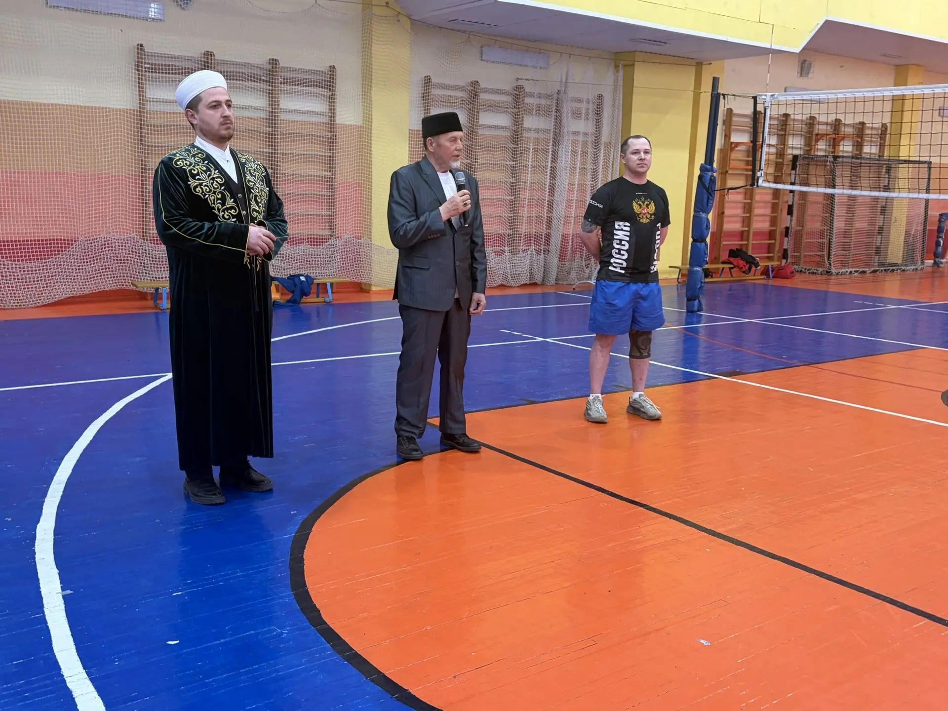 Волейболчылар Җиңү көнен ярышып каршылыйлар