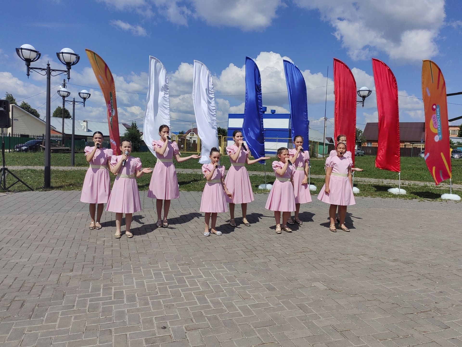 Минем йортым – Россия: Арчада Россия көнен билгеләп үттеләр