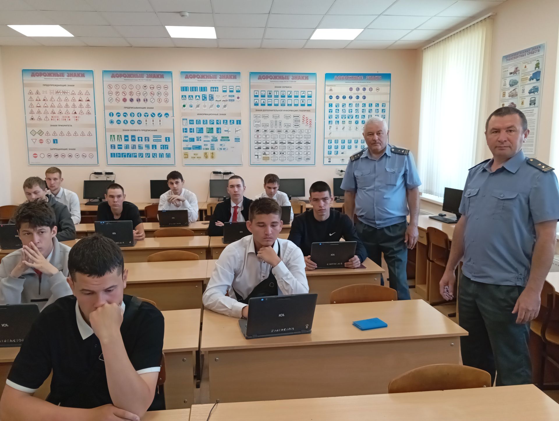 В Арском агропромышленном профессиональном колледже прошли экзамены на получение удостоверений тракториста-машиниста