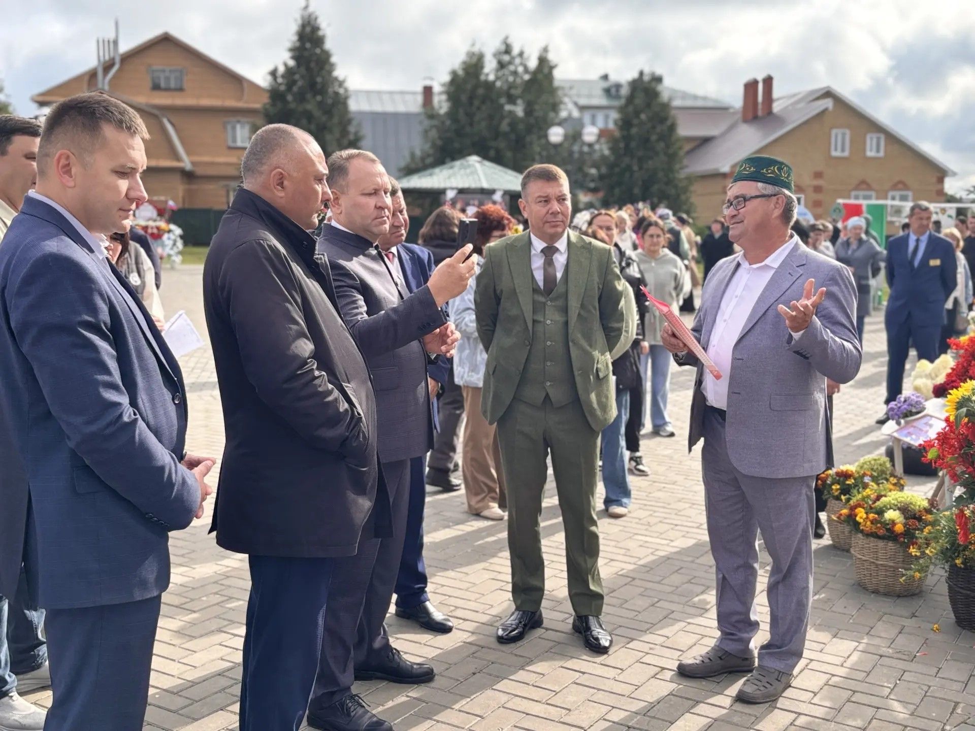 Арчада мәктәп ярминкәсе һәм чәчәкләр фестивале узды