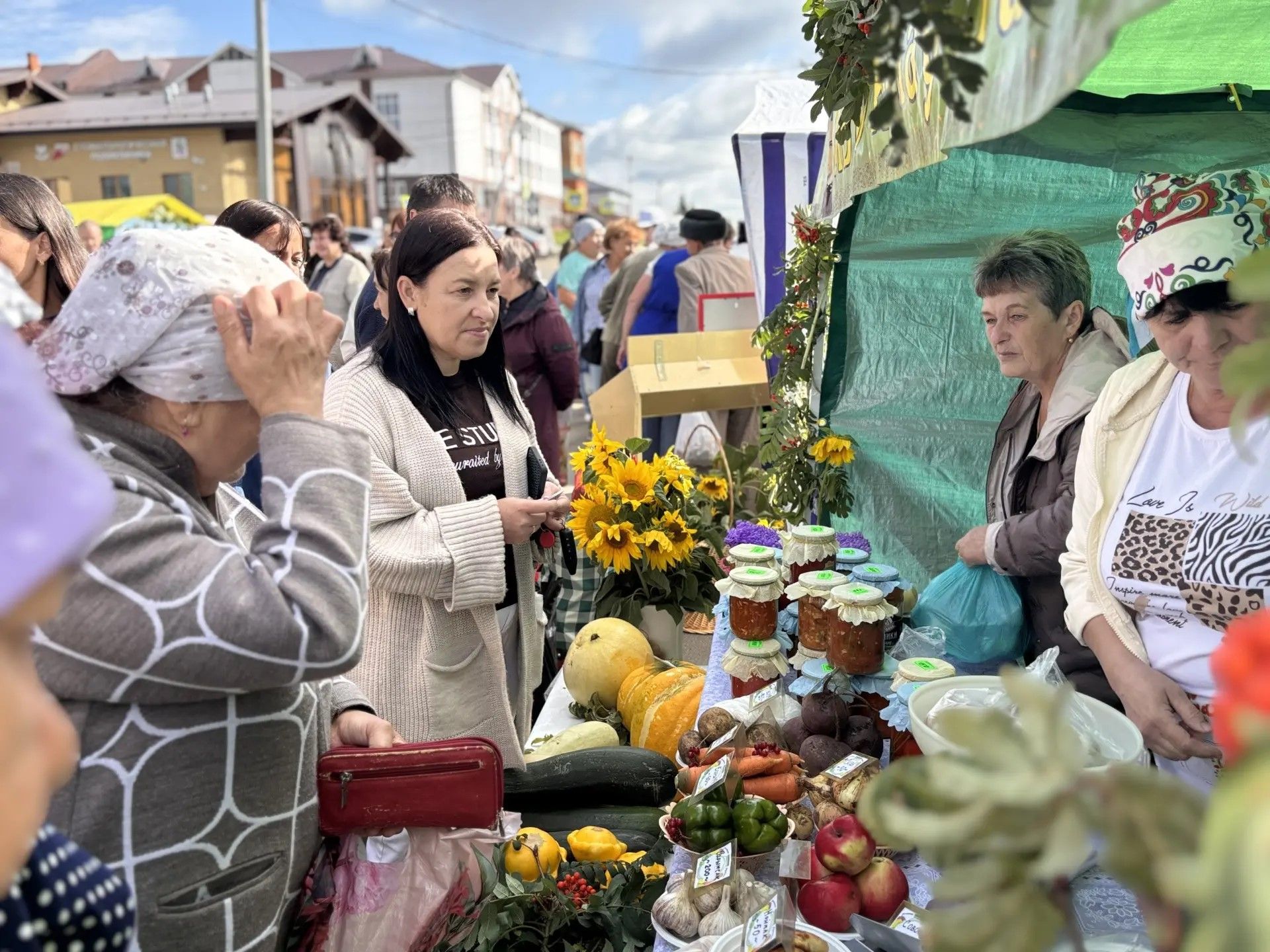 Арчада мәктәп ярминкәсе һәм чәчәкләр фестивале узды