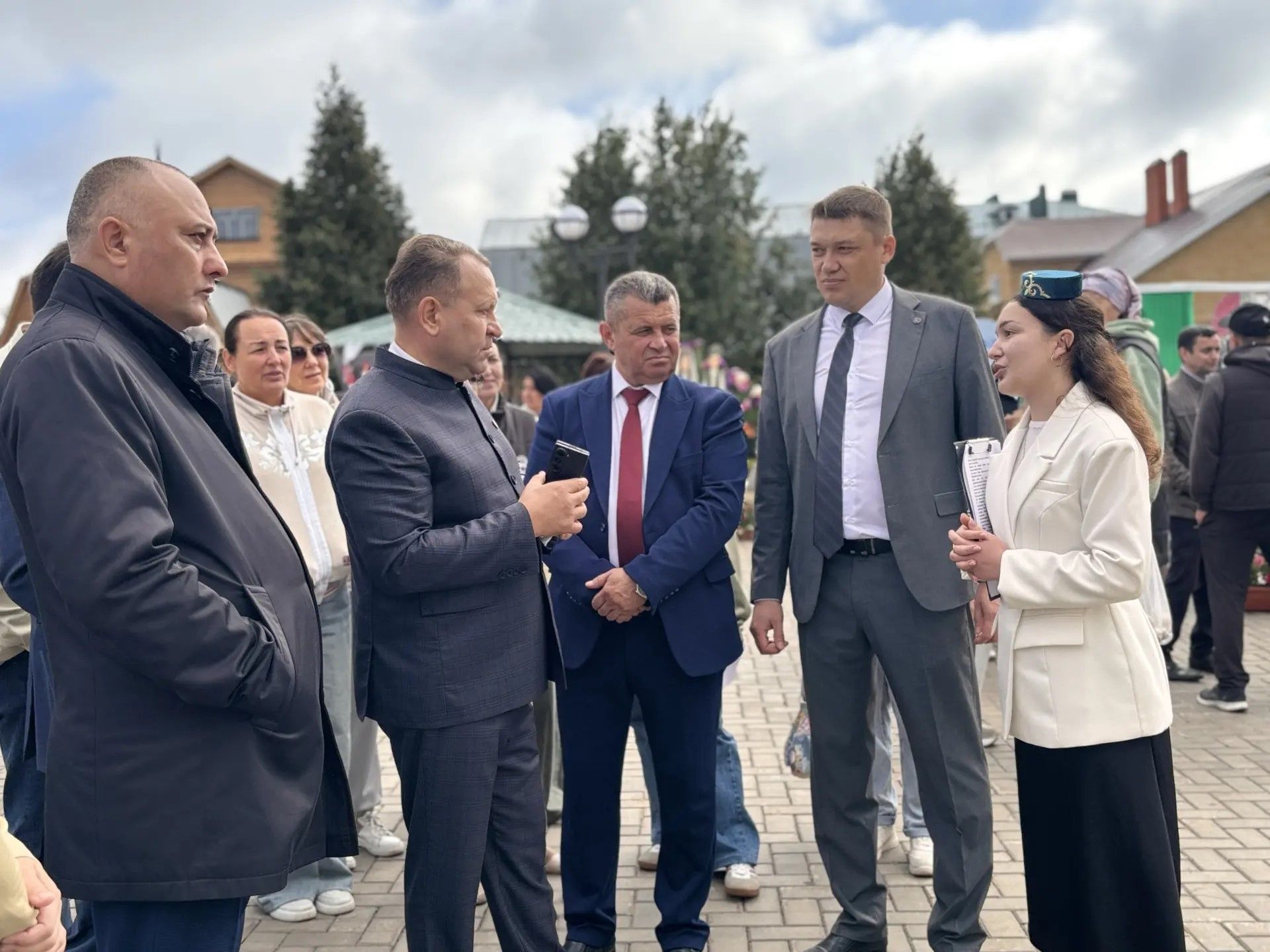 Арчада мәктәп ярминкәсе һәм чәчәкләр фестивале узды