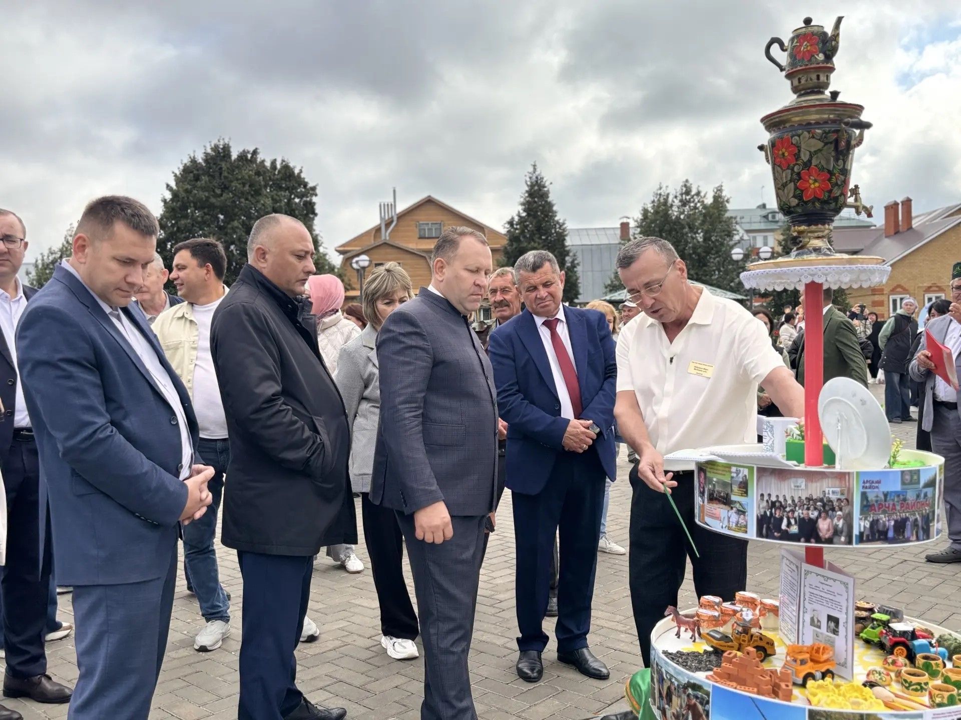 Арчада мәктәп ярминкәсе һәм чәчәкләр фестивале узды