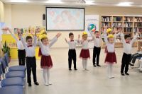 “Сандугач” балалар бакчасы Әниләр көнен китапханәдә бәйрәм итте