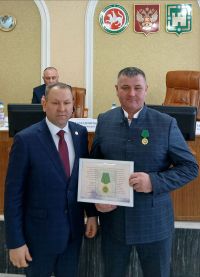 Ренат Гатиятов «Арча муниципаль районы каршындагы казанышлары өчен» медаленә лаек булды