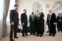 Рөстәм Миңнеханов капиталь ремонттан соң Арча мәчете белән танышты