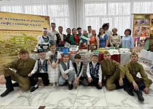 Хәлфиннар гаиләсе шәҗәрәләр бәйгесендә район данын яклады