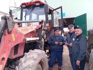 Кыр эшләренә әзерлек: «Казанка» хуҗалыгында техник карау узды