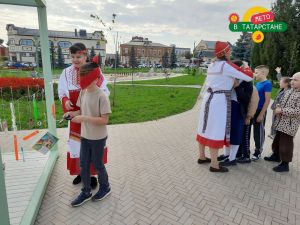 Арча паркында балалар төрле халыкларның уеннары белән танышты