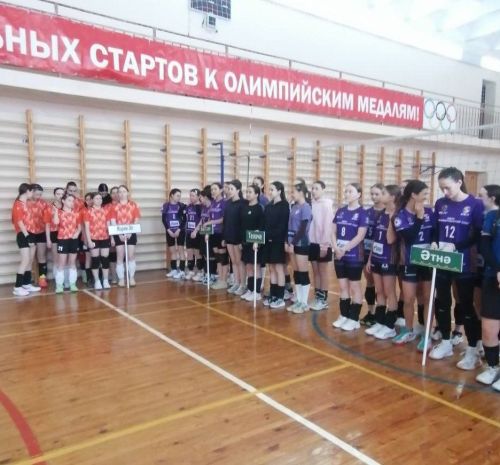 Яңа Кенәр авылында Винер Шакирҗанов истәлегенә 16нчы волейбол турниры узды