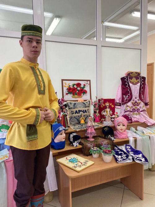 Гомәр Бәширов укулары