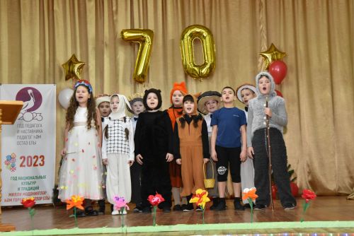 Яңа Кырлай урта мәктәбе 70 еллык юбилеен билгеләп үтте.