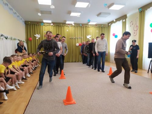 Кунак булып әтиләр безгә килде