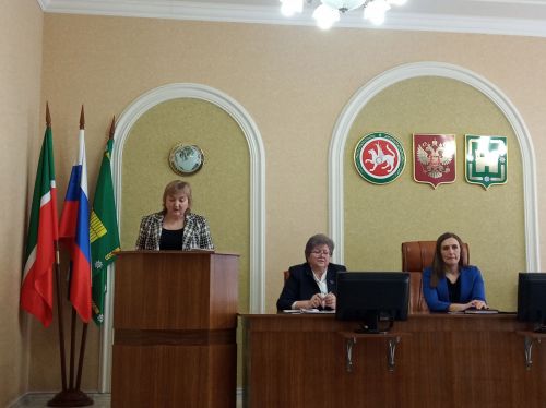 Район Иҗтимагый советында мобилизацияләнгәннәр һәм аларның гаиләләренә ярдәм мәсьәләсе каралды