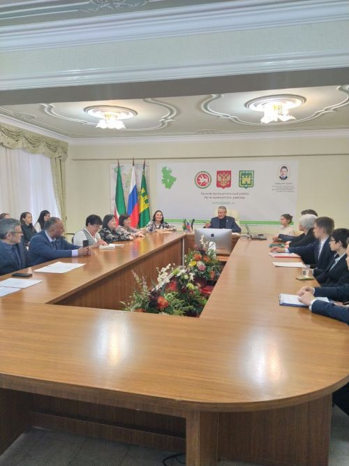 Лесхоз урта мәктәбе укучыларының фәнни-тикшерү эшләре буенча җәмәгать тыңлаулары узды