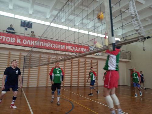 Яңа Кенәрдә волейбол турниры бара