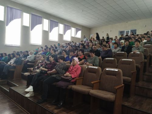 Арчада район башлыгы мобилизацияләнгән якташларыбызның якыннары белән очрашты