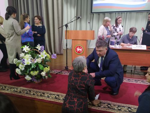 Арчада район башлыгы мобилизацияләнгән якташларыбызның якыннары белән очрашты