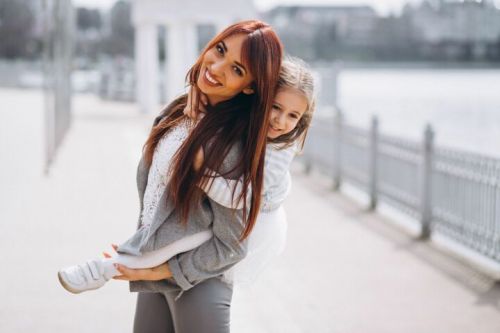 Кызы барлыгын әтисе белми, белсә дә килмәячәк