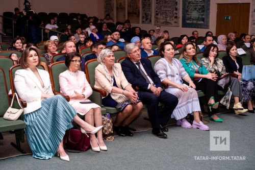 Роберт Миңнуллин иҗатына багышланган республикакүләм балалар бәйгесе җиңүчеләре арасында Арча балалары да бар