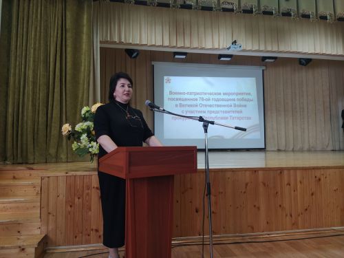 “Мин ике тормыш белән яшәдем. Берсен әни өчен, икенчесен үзем өчен. Гомер буе шуның җәзасын алам”
