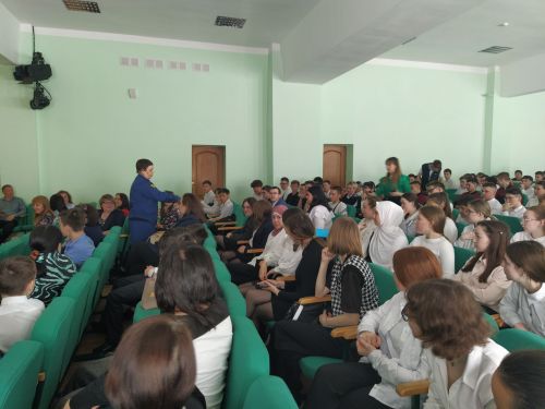 “Мин ике тормыш белән яшәдем. Берсен әни өчен, икенчесен үзем өчен. Гомер буе шуның җәзасын алам”