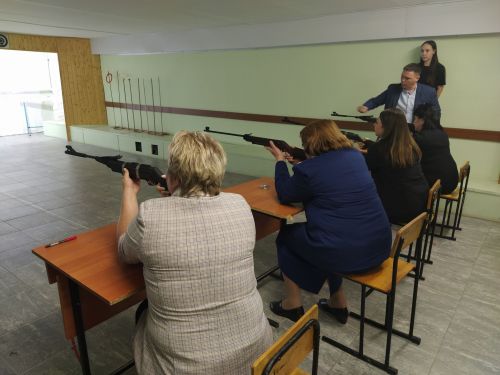 “Мин ике тормыш белән яшәдем. Берсен әни өчен, икенчесен үзем өчен. Гомер буе шуның җәзасын алам”