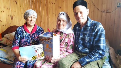 Ветераннар, сезгә тиеш әле бик күп язлар