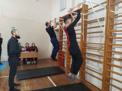 “Мин ике тормыш белән яшәдем. Берсен әни өчен, икенчесен үзем өчен. Гомер буе шуның җәзасын алам”