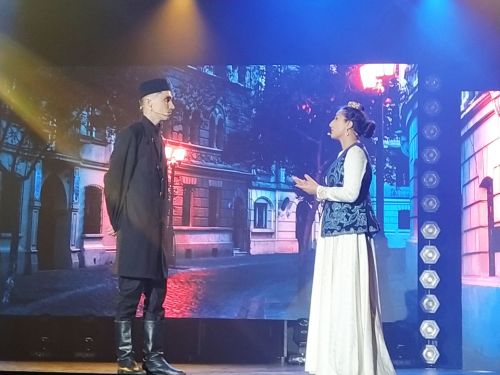 Печән базары яки... бии торган курчаклар