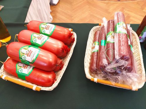 Печән базары яки... бии торган курчаклар