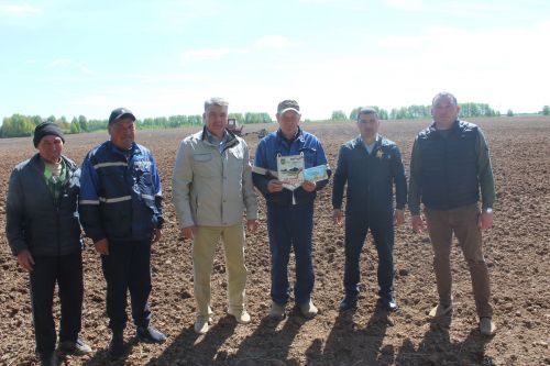 Кыр батырларына – бүләкләр