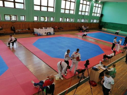 Арча таэквон-дочылары зур ярышларда катнашалар һәм уңышлар яулап кайталар (ВИДЕО)
