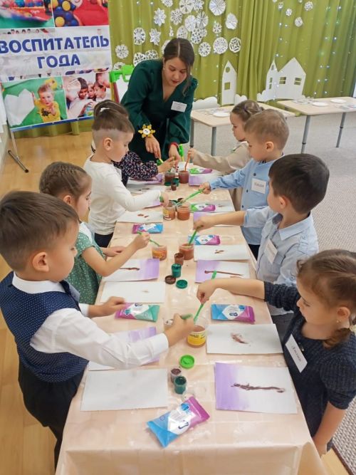 Арчаның җиденче балалар бакчасы тәрбиячесе Алинә Хәсәнова: «Бала өч яшькә кадәр сөйләшә алмаса, куркырга кирәк»