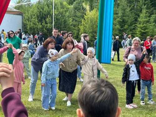 Балачак – уйнап-көлеп үсәр чак: Арча Сабантуенда балалар рәхәтләнеп күңел ачты