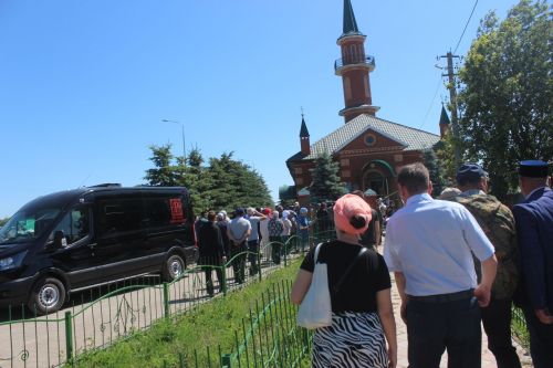 Шушмабашлар елап озатты
