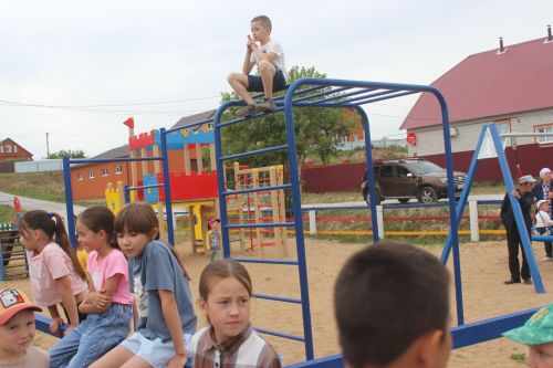 Балалар бәйрәме