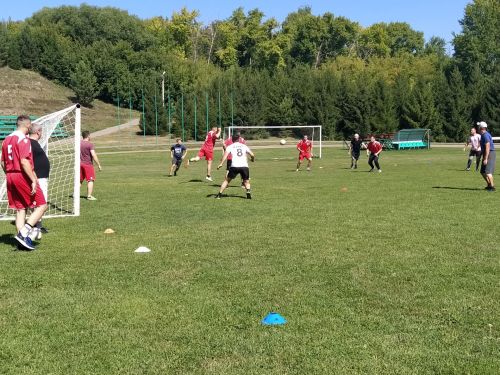 Арча стадионында физкультурачылар көне билгеләп үтелде