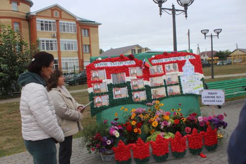 Арчада мәктәп ярминкәсе гөрли (фоторепортаж)