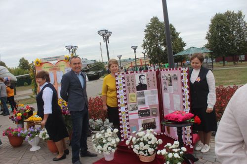 Арчада мәктәп ярминкәсе гөрли (фоторепортаж)